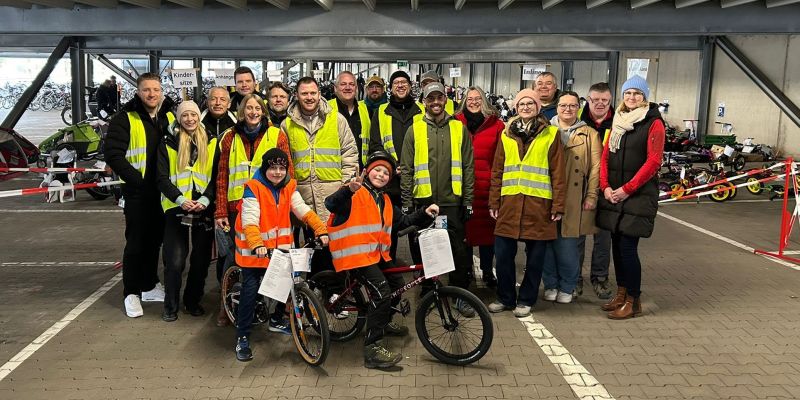 images/news/Neues_Gruppenbild_2.jpg#joomlaImage://local-images/news/Neues_Gruppenbild_2.jpg?width=1927&height=1108